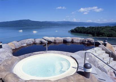 阿寒荷虾Ｍ胬滞 因被指定为国家特别天然纪念物的毬藻而闻名的阿寒湖