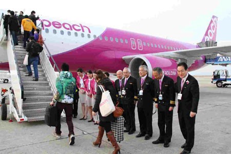 日本LCC廉价桃色航空今天于关西机场正式起航