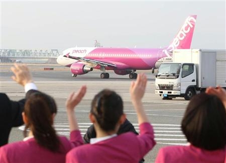 日本LCC廉价桃色航空今天于关西机场正式起航