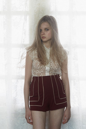 lilybrown春夏新作复古式性感魅惑不可阻挡