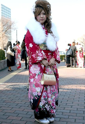 日本新时尚起义 另类的和服文化---非主流Garu系