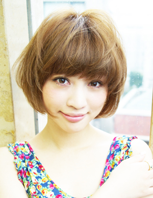 “宅男女神”前田敦子魅力短发  引领夏日清凉