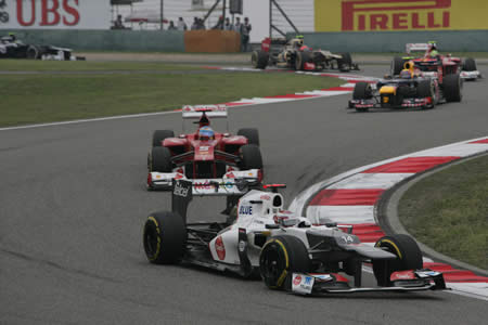 F1中国站罗斯伯格首夺冠 小林可梦伟排第十