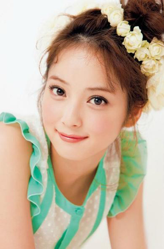 佐佐木希荣获女性“时尚达人”第1名