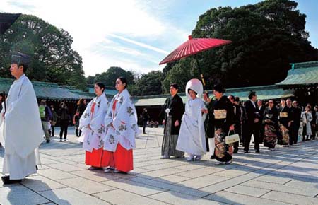 日本人一生至少要穿几次和服
