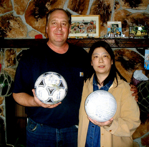 日本海啸灾区一足球1年后漂至阿拉斯加州