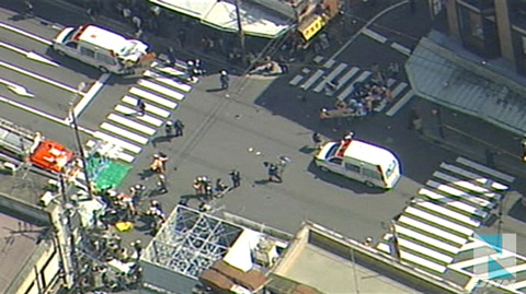 京都丨中午一汽车冲向人群造成10人死伤