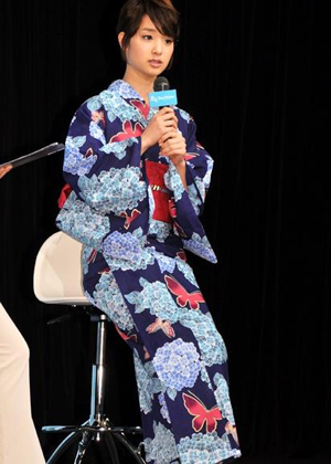 刚力彩芽代言止汗剂 花枝招展浴衣登场 坦言喜欢热血系男