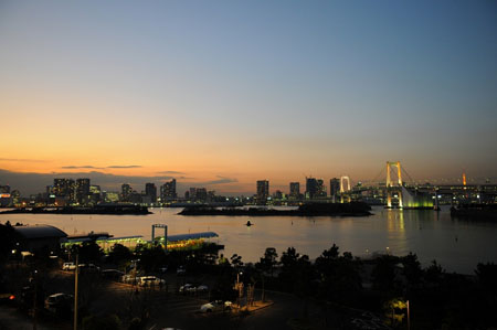 彩虹桥和东京湾，情侣的梦幻约会地
