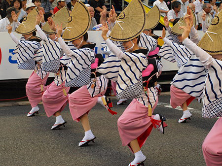 日本关西阿波舞的传统魅力