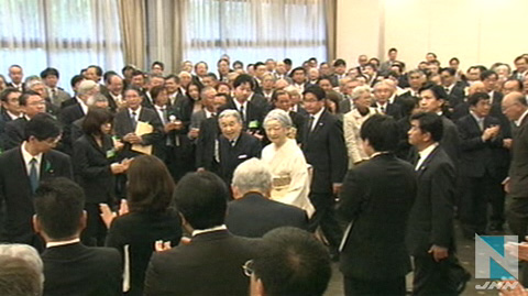 日本内阁会议正式决定天皇赴英参加女王庆典