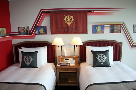 这是日本国内首次出现以高达为主题的客房,29日开始营业.高达客房门