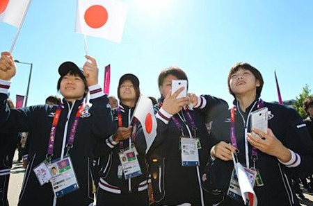 伦敦欢迎你！日本代表团进驻奥运村