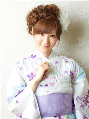 浴衣发型 演绎可爱气质风