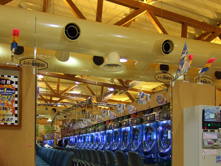 dynam下关店【日本经济】日本第二大"柏青哥"游戏厅营运商dynam japan