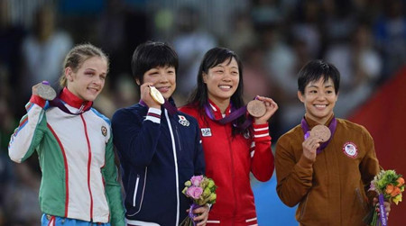 日本女将太凶猛 摔跤项目迎夺金高潮