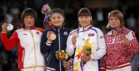 日本女将太凶猛 摔跤项目迎夺金高潮