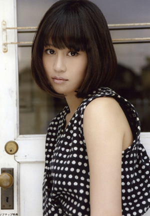 前田敦子毕业海报展 回顾AKB成长历程