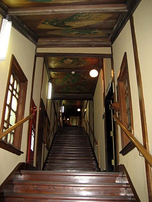 领略东京“1亿日元的厕所”