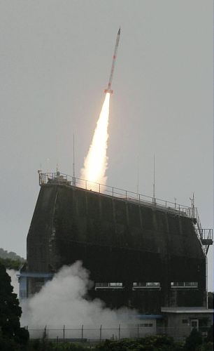日本小型火箭搭载实验机成功进入大气层