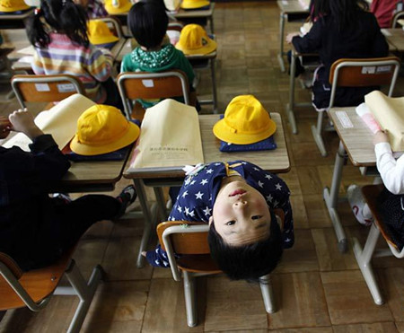 日本去年200名中小学生自杀 创25年来新高