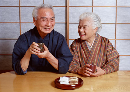 日本老龄化问题严重 女性比男性长寿