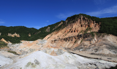 登别温泉谷，连接地狱之鬼街