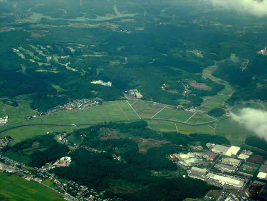 绿意盎然的日本郊野
