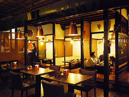 日本居酒屋里活色生香的夜生活