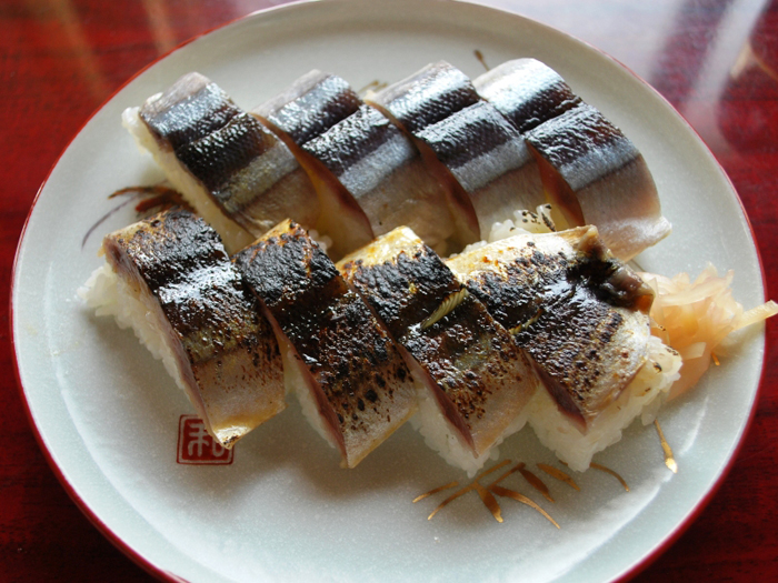 秋刀鱼寿司