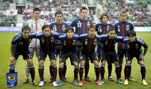 日本男足惨败巴西 日本球迷：尽力了！