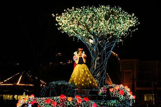 东京迪士尼万圣节主题——夜幕下的精彩世界
