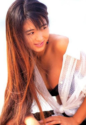 饭岛爱逝世4周年 粉丝倾情呼唤“很想你”