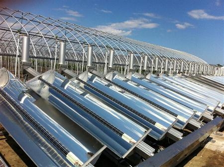 东大投资公司开发自动追踪太阳能发电系统