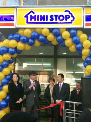 “迷你岛”在哈开设首家便利店 正式进军中亚市场