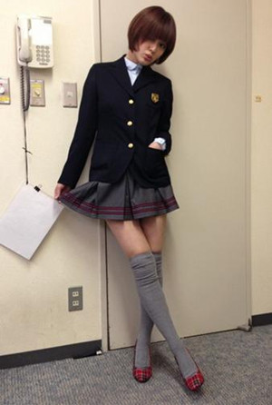 展露 绝对领域 久住小春制服cosplay 日本通