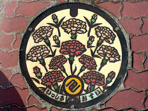 日本的井盖真的还可以做成这样！