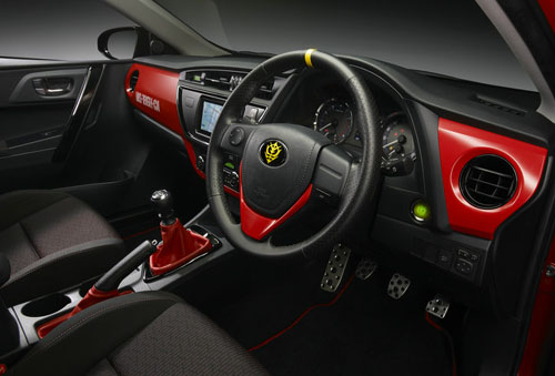 吉翁尼克丰田成立 夏亚专用Auris年内发售