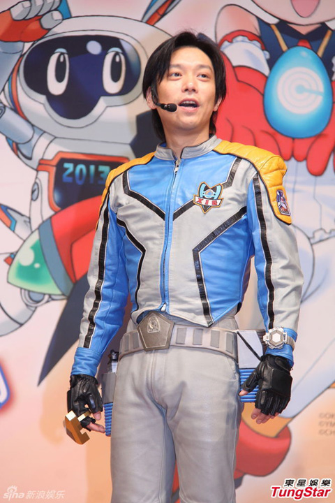 吉冈毅志超人装会粉丝否认动漫误导少年