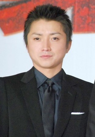 藤原龙也宣布与交往9年圈外女友年内结婚