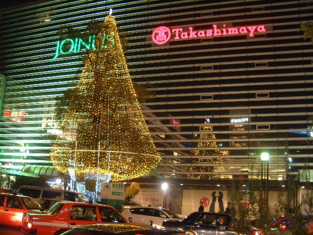 璀璨圣诞：横滨星光灯会