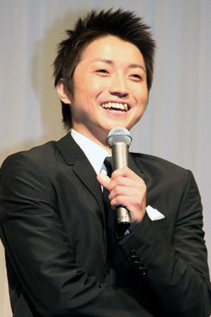 藤原龙也公布婚讯 感谢女友多年陪伴
