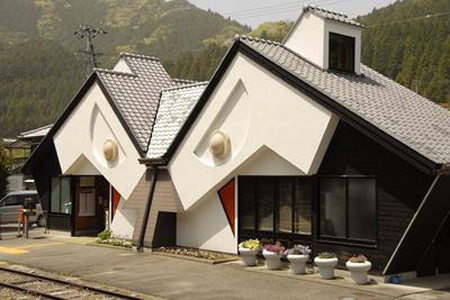 日本造型“诡异”车站大集合