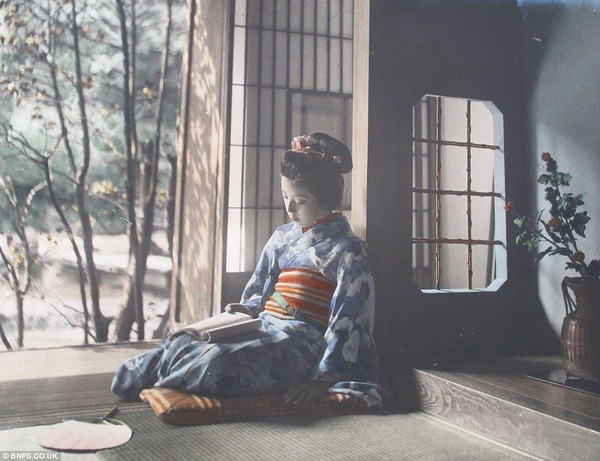 日本100多年前的一组照片被发现