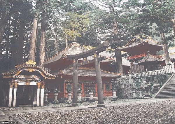 日本100多年前的一组照片被发现