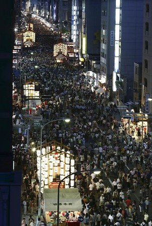 京都夏季祇园祭游览人数达27万人