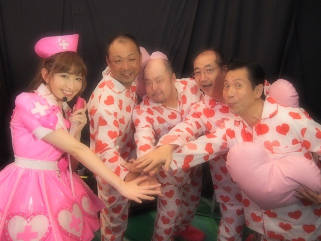 小嶋阳菜推特爆可爱护士打扮 获粉丝盛赞