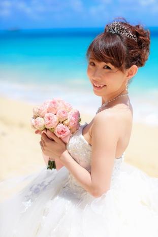 前AKB48成员大堀恵 夏威夷举办婚礼