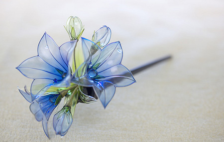 发间留“花” 定格最美瞬间