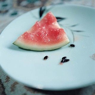 摄影欣赏：川内伦子作品——好象青春期的小情绪(组图)